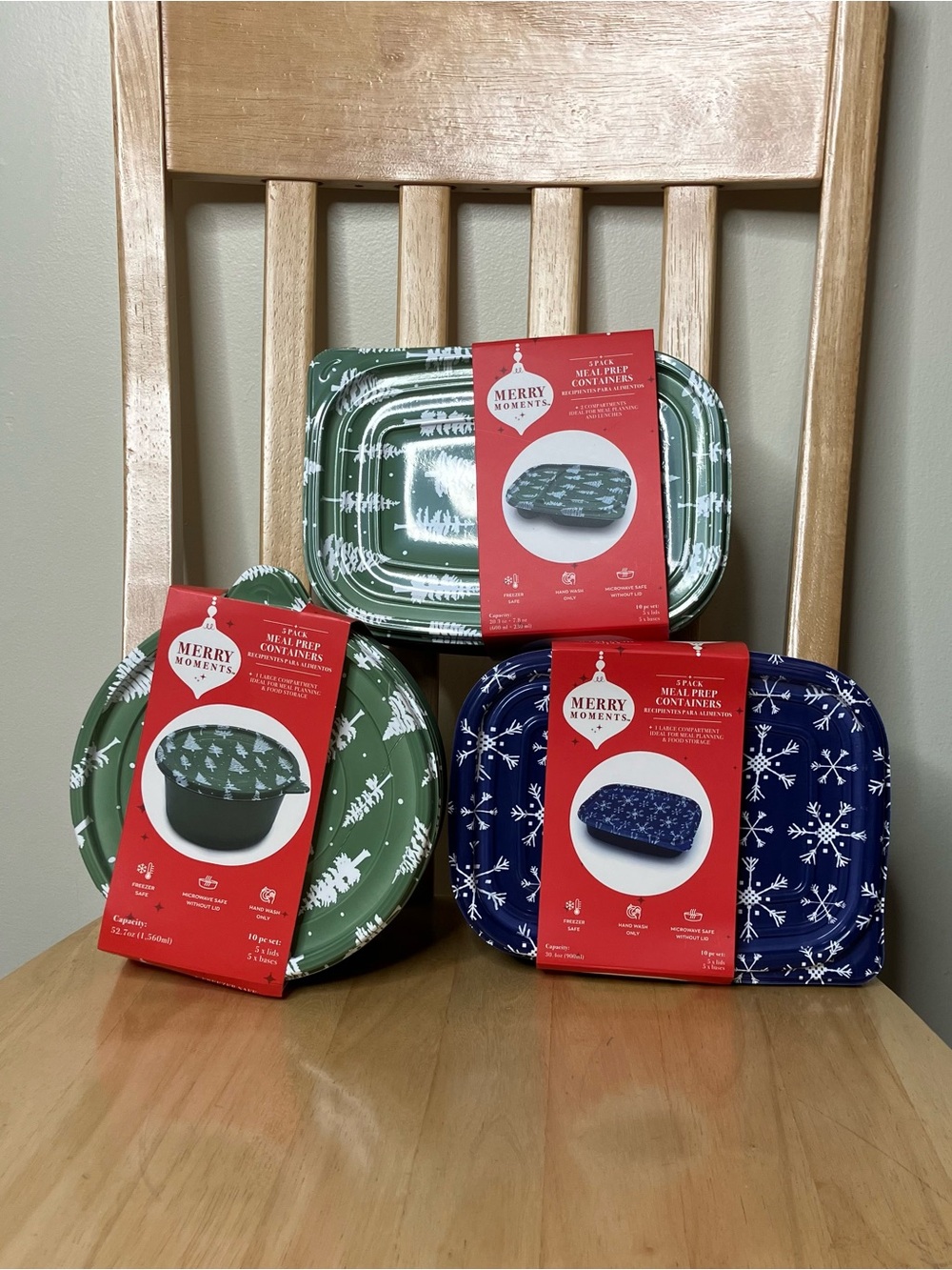 Brand new bundle of Christmas Holiday meal prep containers
